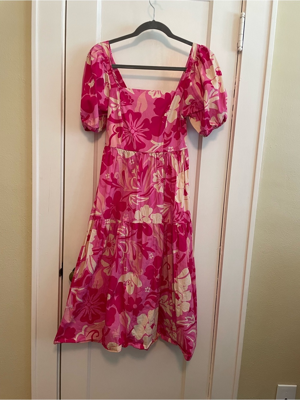 Floral Puff-Sleeve Midi Dress